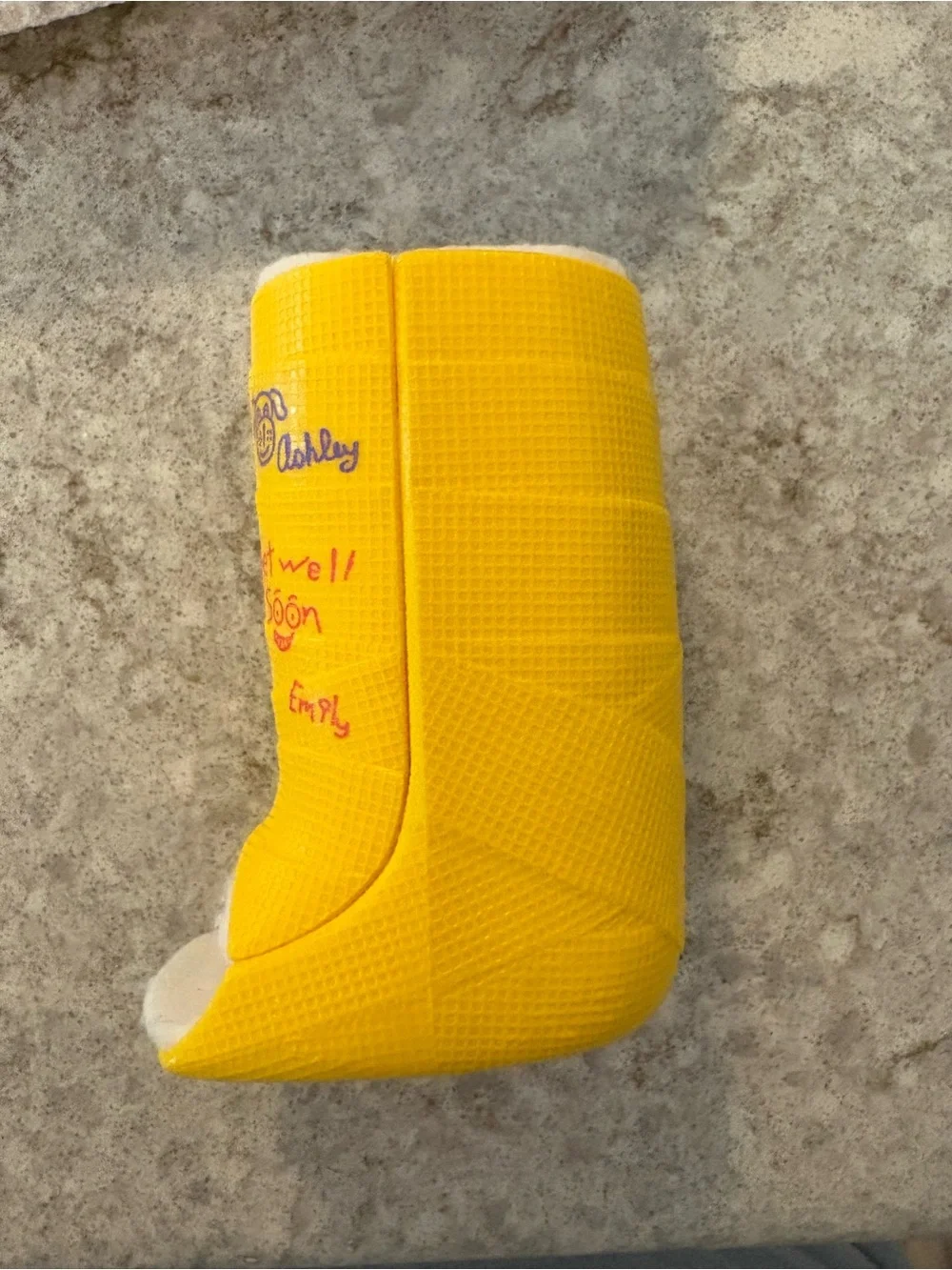 Pleasant Company American Girl of Today 1997 Apres Ski Gear - Yellow Leg Cast